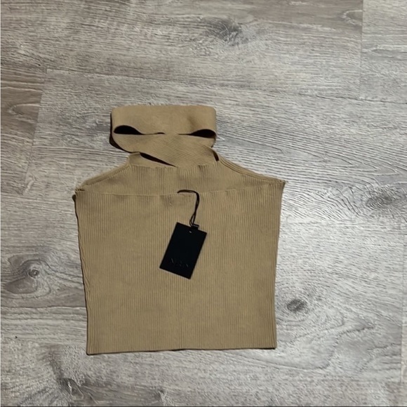 Revolve NBD Yvette Halter Top - Picture 8 of 12